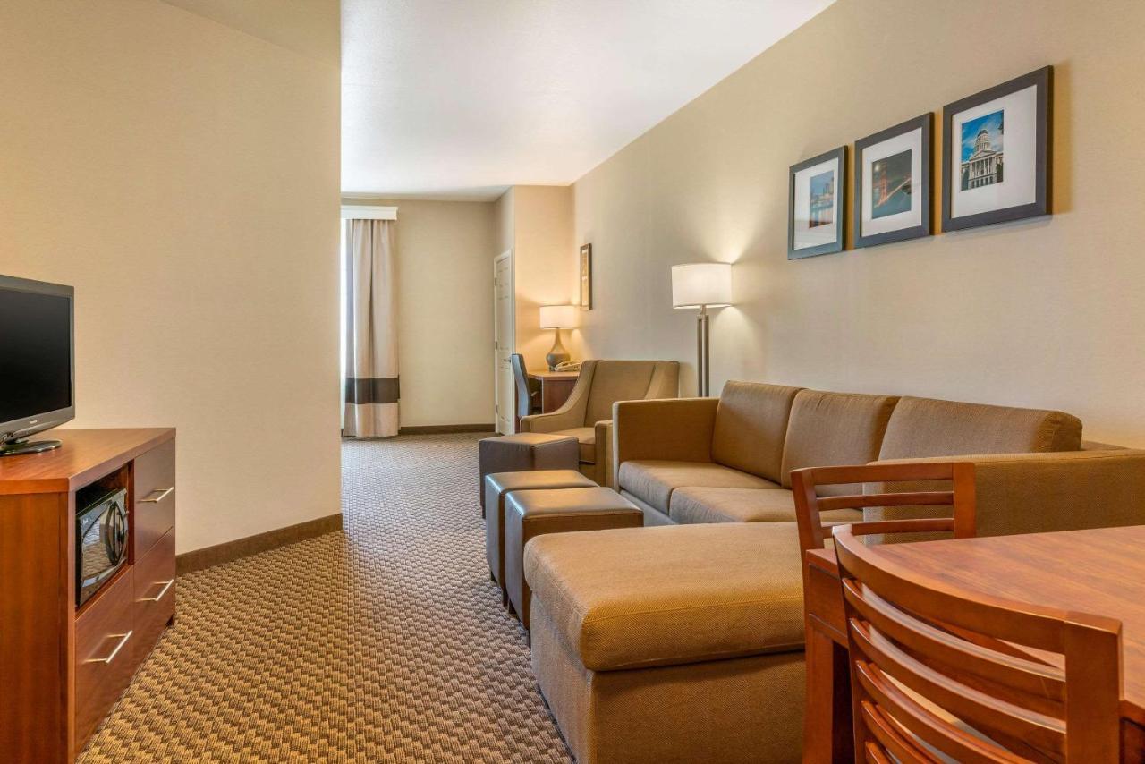 Comfort Inn & Suites Galt - Lodi North Ngoại thất bức ảnh