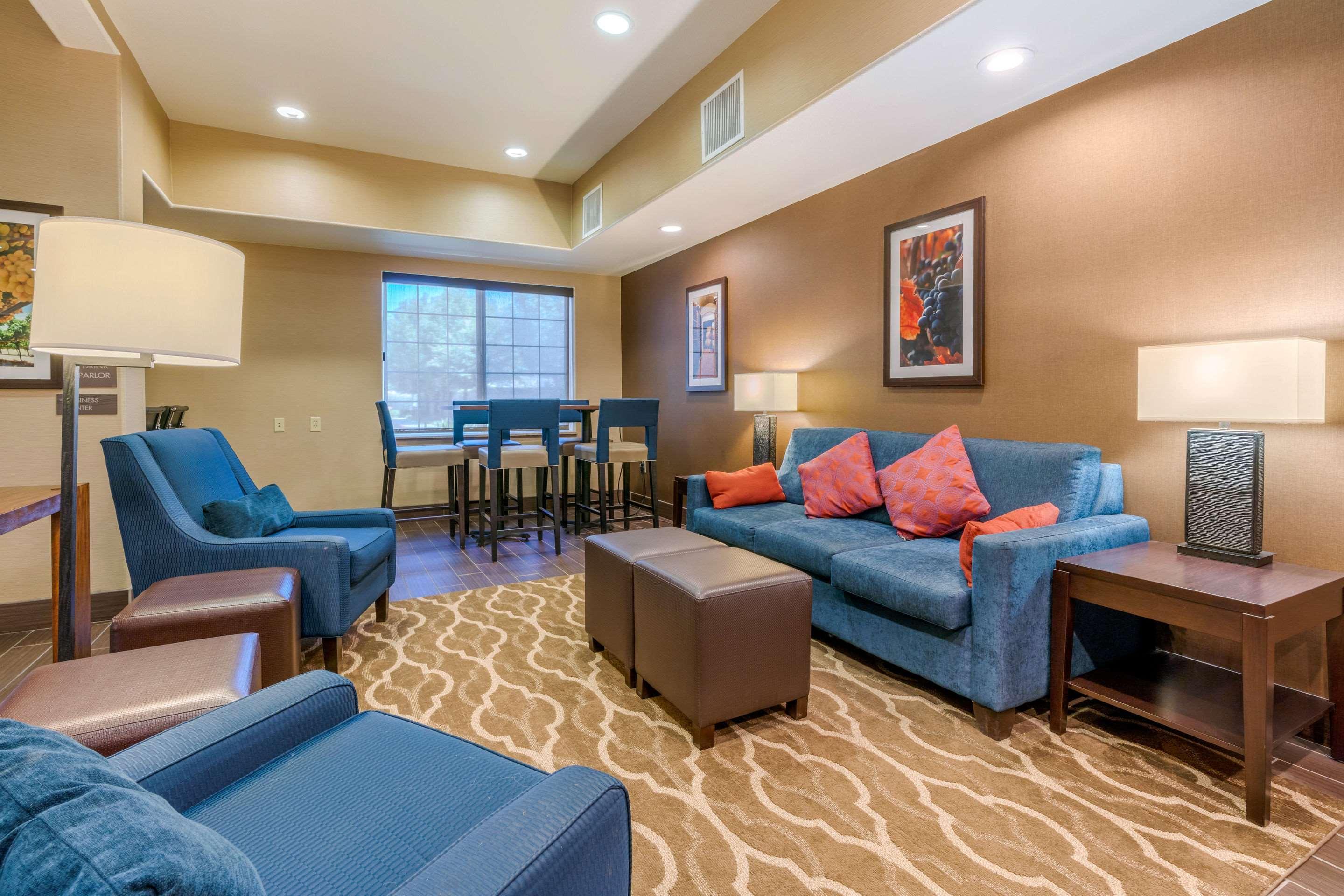 Comfort Inn & Suites Galt - Lodi North Ngoại thất bức ảnh