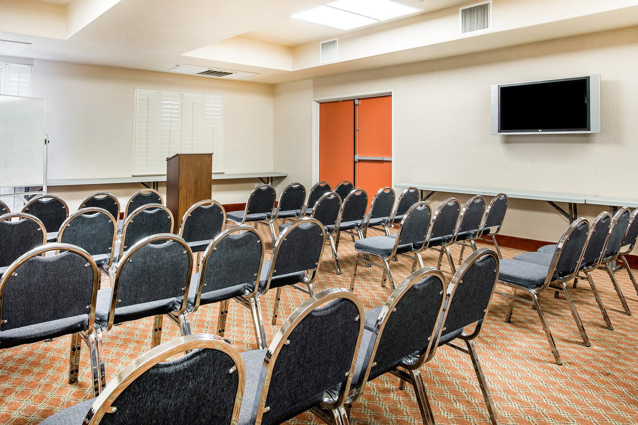 Comfort Inn & Suites Galt - Lodi North Ngoại thất bức ảnh