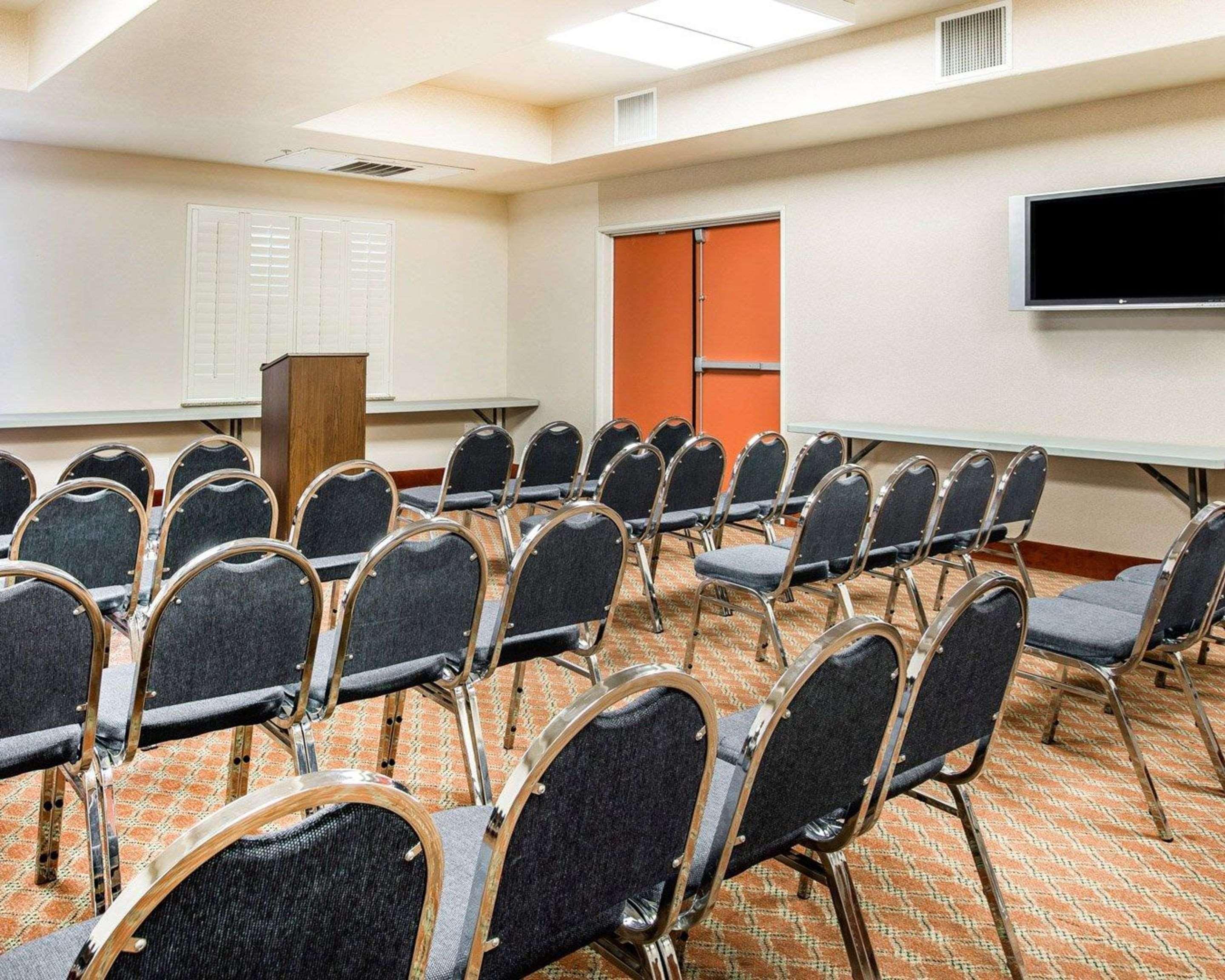 Comfort Inn & Suites Galt - Lodi North Ngoại thất bức ảnh