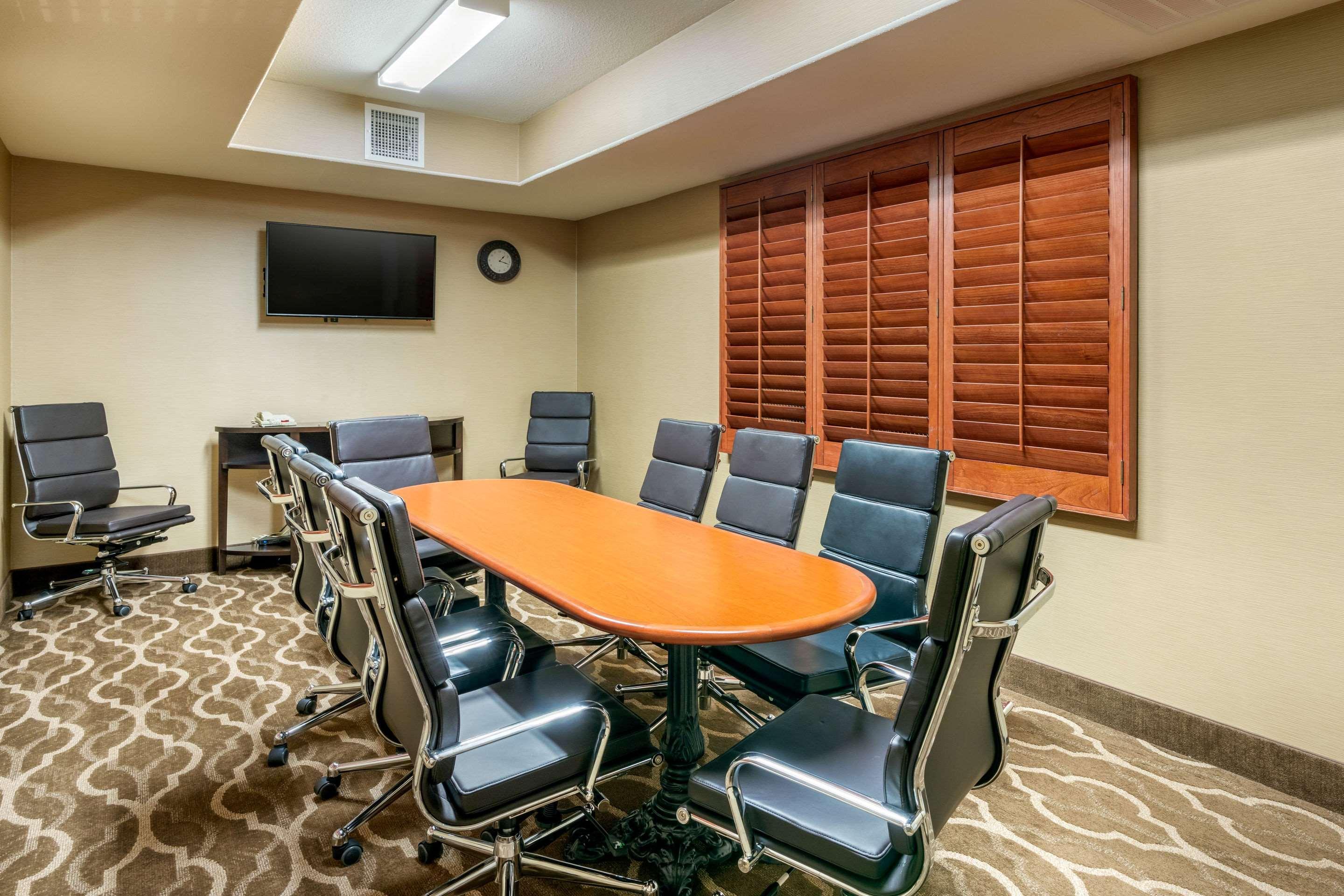 Comfort Inn & Suites Galt - Lodi North Ngoại thất bức ảnh